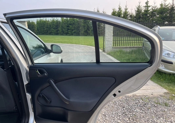 Skoda Octavia cena 14900 przebieg: 230000, rok produkcji 2009 z Śrem małe 742